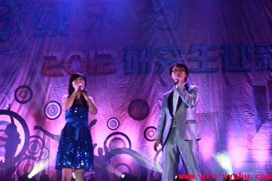 第五届研究生文化艺术节之“研续荣药”迎新晚会圆满结束